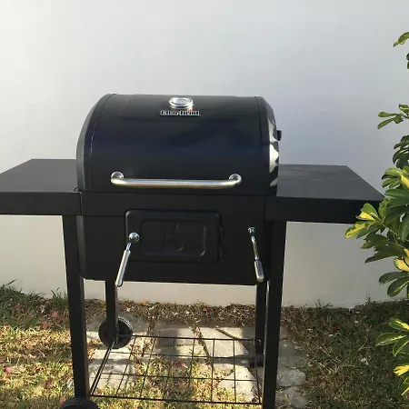 Detached Villa, Private Pool Only 10 Minutes Cristianos فيلة