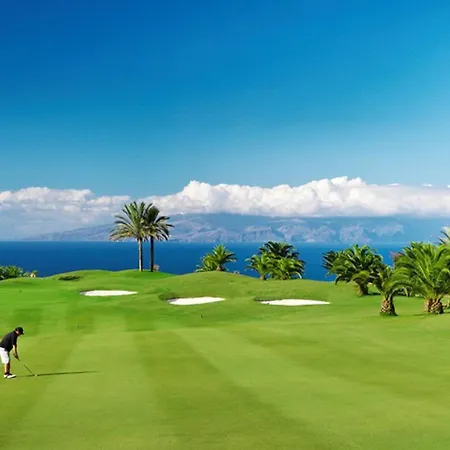 Villa Detached Villa, Private Pool Only 10 Minutes Cristianos *