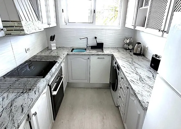 Detached Villa, Private Pool Only 10 Minutes Cristianos *