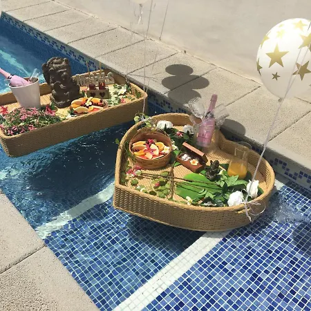 Detached Villa, Private Pool Only 10 Minutes Cristianos Villa