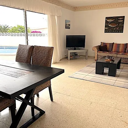 Villa Detached Villa, Private Pool Only 10 Minutes Cristianos