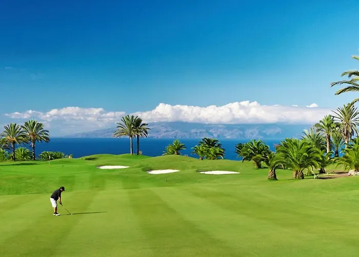 Villa Detached Villa, Private Pool Only 10 Minutes Cristianos *